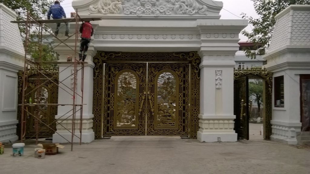 Cơ sở phân phối cổng nhôm đúc cho biệt thự tại Hà Nam